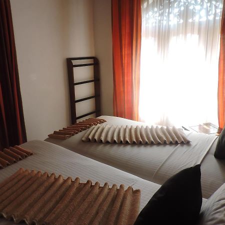 Samaya Beach Hotel Unawatuna Ngoại thất bức ảnh
