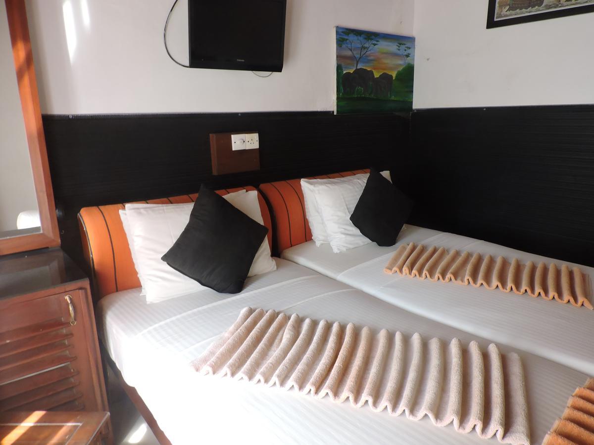 Samaya Beach Hotel Unawatuna Ngoại thất bức ảnh