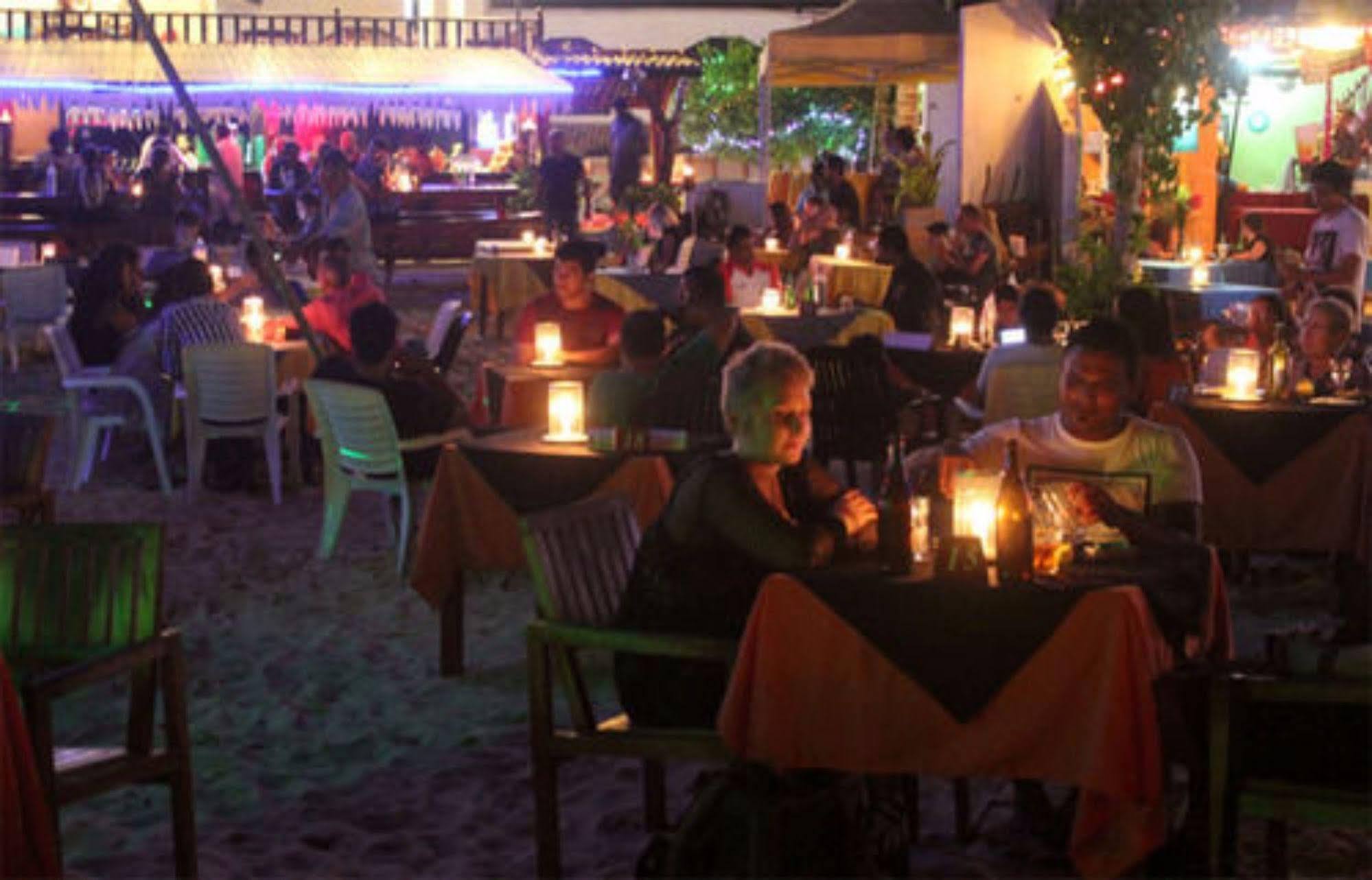 Samaya Beach Hotel Unawatuna Ngoại thất bức ảnh